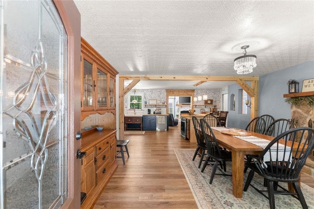 4 bedroom, 2 bathroom, 1,996 sq ft single family residence under contract at 278 Oakwood Place, Mount Airy, GA 30563 — photo 4