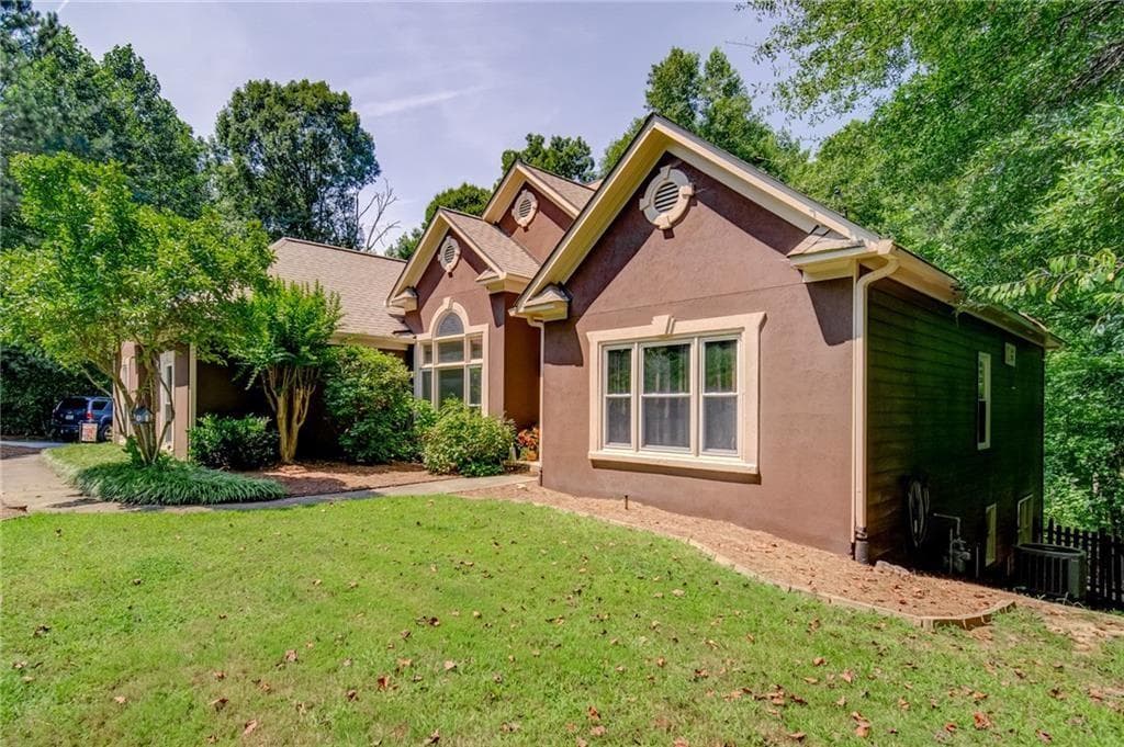 6 bedroom, 3 bathroom, 2,659 sq ft single family residence sold at 600 Springharbor Drive, Woodstock, GA 30188