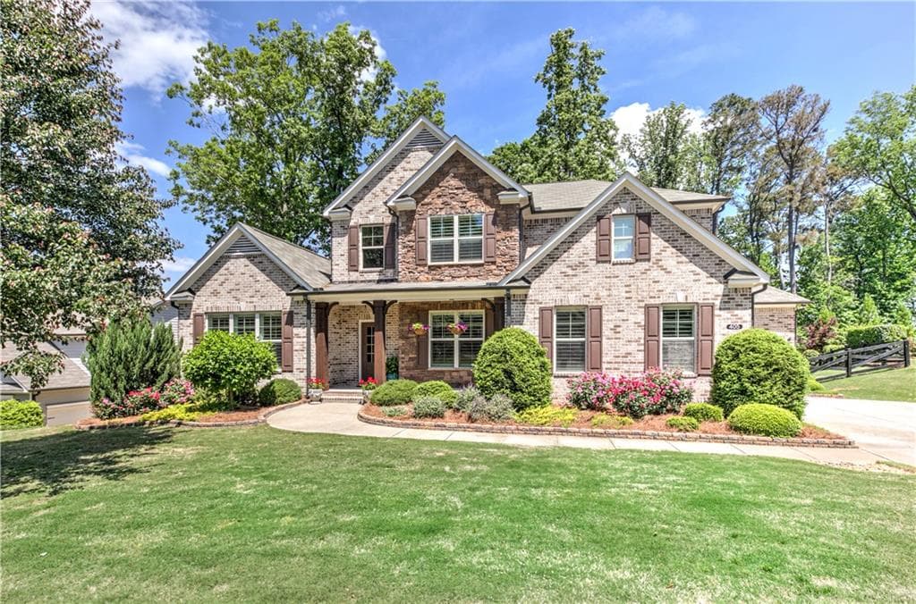 6 bedroom, 5 bathroom, 3,322 sq ft single family residence for sale at 405 Acorn Run, Canton, GA 30115 — photo 3