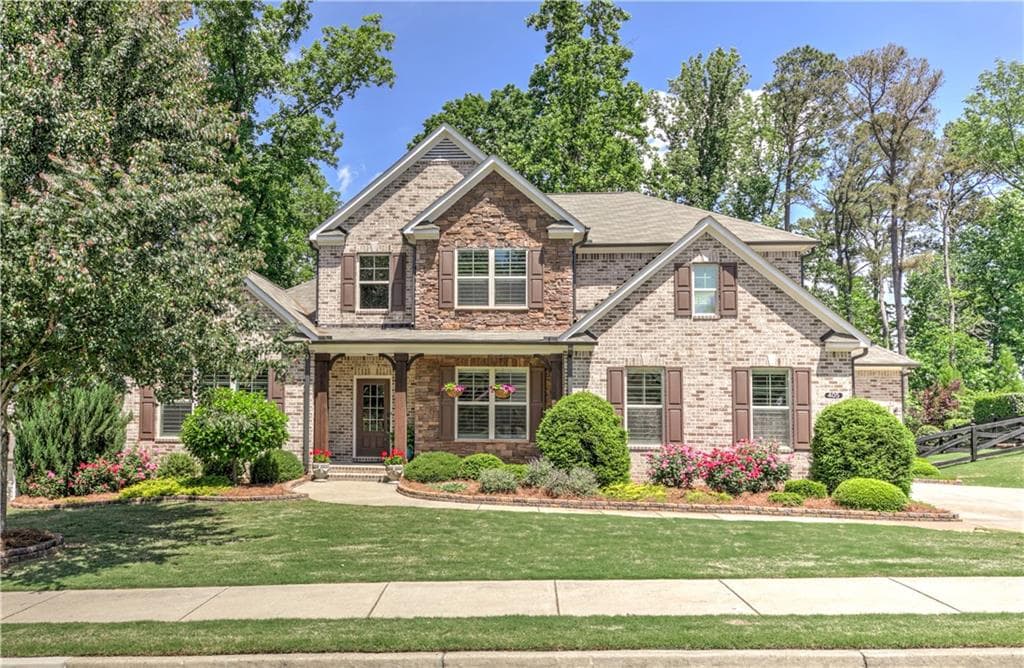 6 bedroom, 5 bathroom, 3,322 sq ft single family residence for sale at 405 Acorn Run, Canton, GA 30115 — photo 4