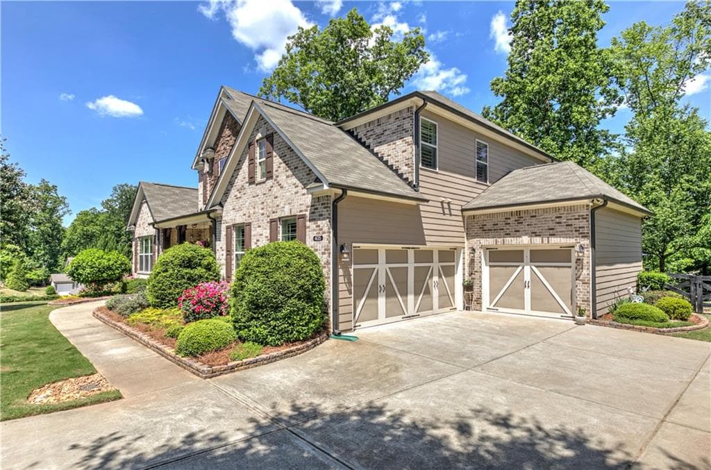 6 bedroom, 5 bathroom, 3,322 sq ft single family residence for sale at 405 Acorn Run, Canton, GA 30115 — photo 7