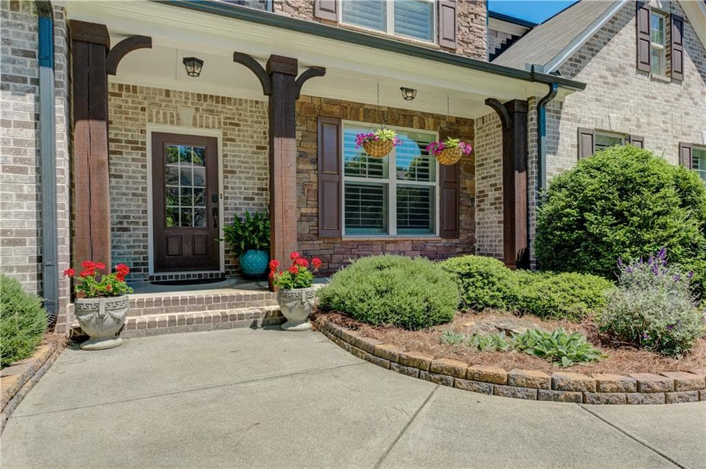 6 bedroom, 5 bathroom, 3,322 sq ft single family residence for sale at 405 Acorn Run, Canton, GA 30115 — photo 9