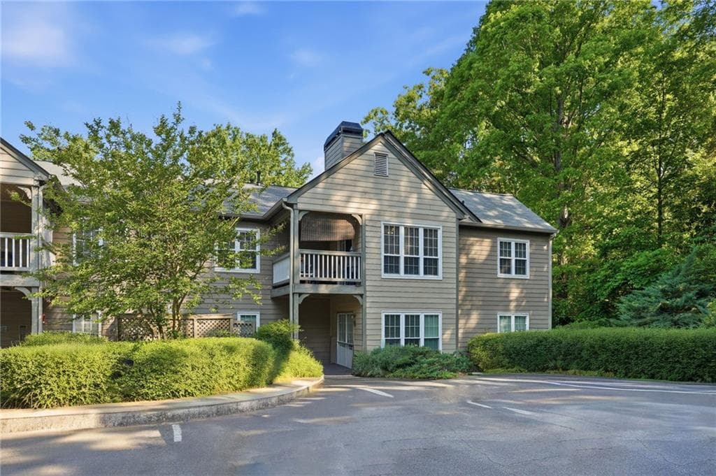 2 bedroom, 2 bathroom, 1,229 sq ft condominium under contract at 1109 Mill Pond Drive, Smyrna, GA 30082 — photo 2