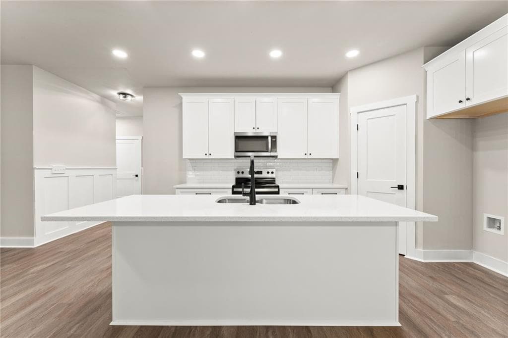 3 bedroom, 2 bathroom, 1,750 sq ft single family residence for sale at 43 Anderson Street, Jefferson, GA 30549 — photo 8