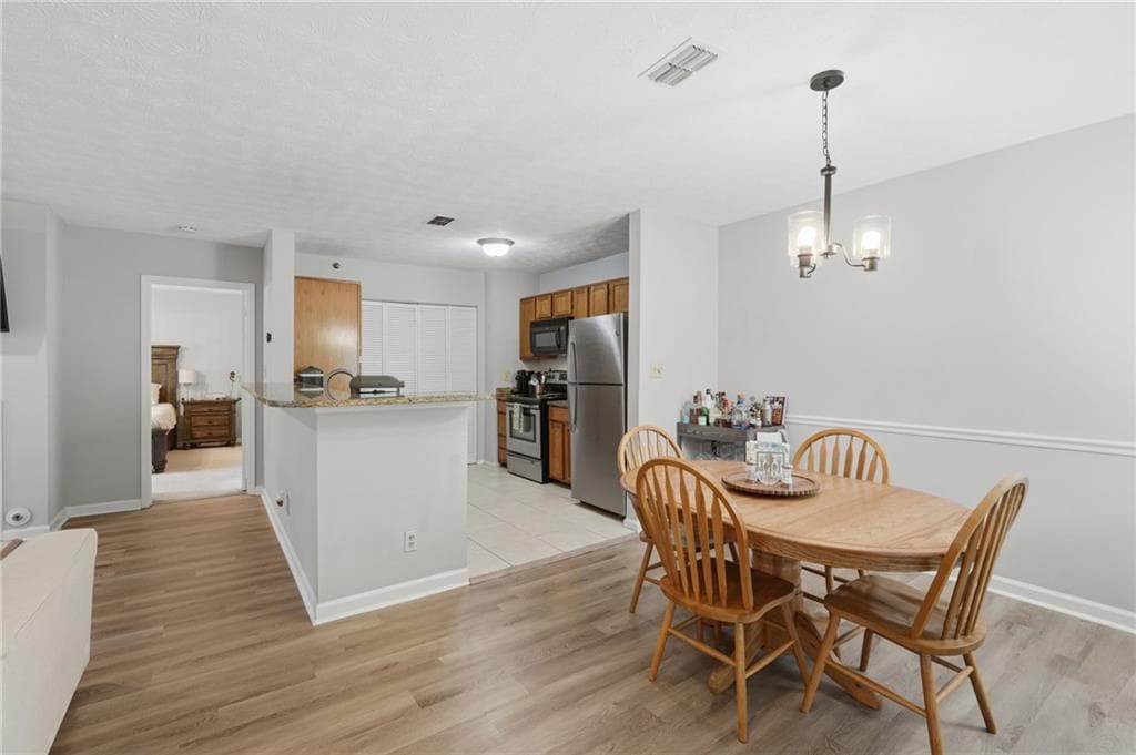 2 bedroom, 2 bathroom, 1,229 sq ft condominium under contract at 1109 Mill Pond Drive, Smyrna, GA 30082 — photo 7