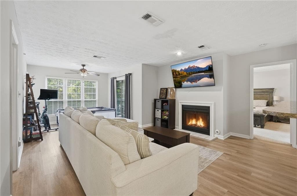 2 bedroom, 2 bathroom, 1,229 sq ft condominium under contract at 1109 Mill Pond Drive, Smyrna, GA 30082 — photo 8