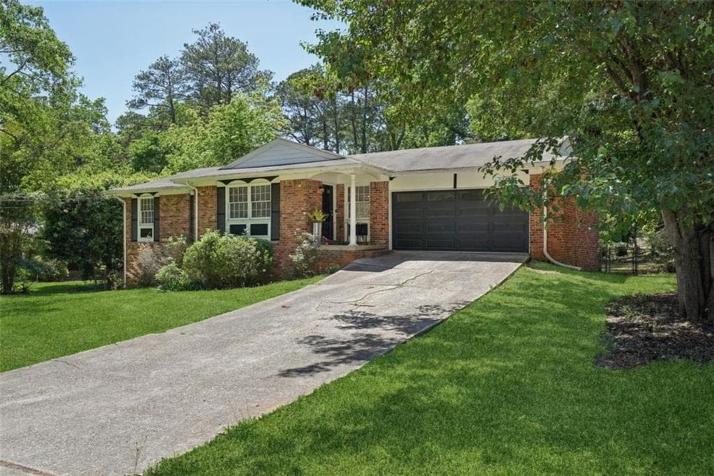 4 bedroom, 3 bathroom, 2,696 sq ft single family residence for rent at 119 Kelso Drive, Atlanta, GA 30310 for $2,800 a month — photo 2