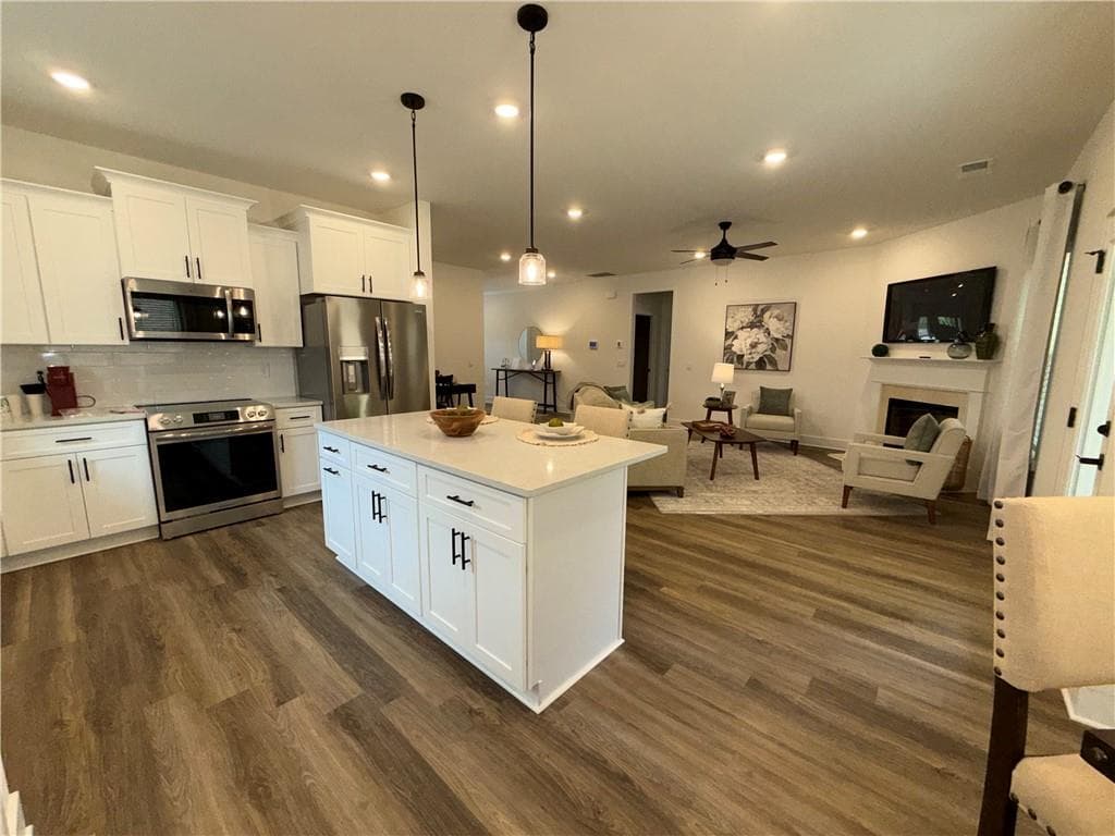 4 bedroom, 2 bathroom, 1,902 sq ft single family residence under contract at 211 Thunder Valley, Dawsonville, GA 30534 — photo 10
