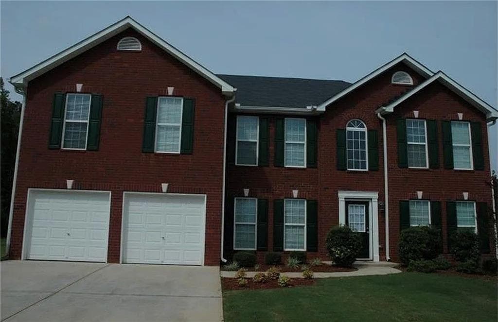 4 bedroom, 3 bathroom, 2,672 sq ft single family residence under contract at 80 Raintree Court, Jefferson, GA 30549