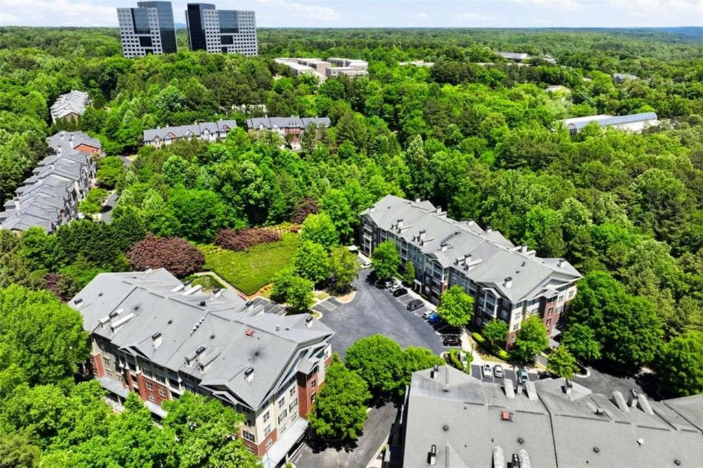 2 bedroom, 2 bathroom, 1,209 sq ft condominium for sale at 3150 Woodwalk Drive 3403, Atlanta, GA 30339 — photo 3