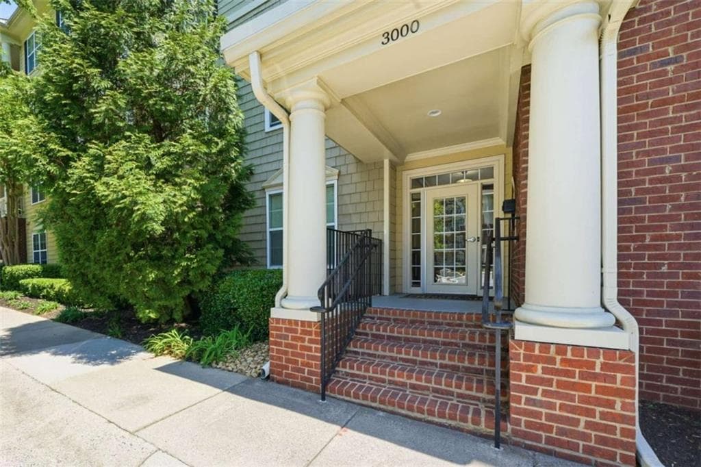 2 bedroom, 2 bathroom, 1,209 sq ft condominium for sale at 3150 Woodwalk Drive 3403, Atlanta, GA 30339 — photo 5