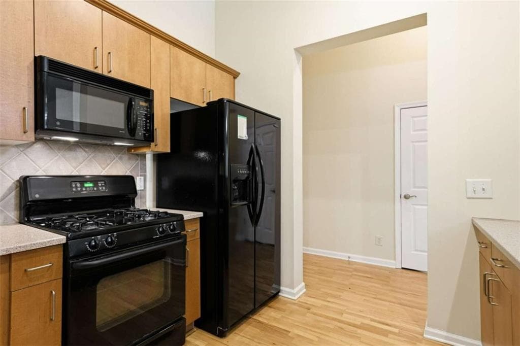 2 bedroom, 2 bathroom, 1,209 sq ft condominium for sale at 3150 Woodwalk Drive 3403, Atlanta, GA 30339 — photo 9