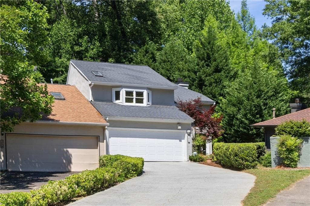 3 bedroom, 3 bathroom, 1,778 sq ft townhouse sold at 1478 Briaroaks Trail, Atlanta, GA 30329