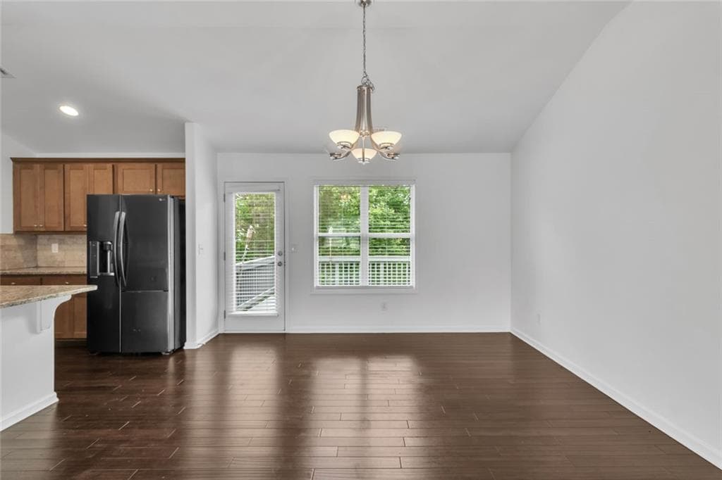 5 bedroom, 3 bathroom, 2,356 sq ft single family residence under contract at 2126 Crown Park Drive, Winder, GA 30680 — photo 8