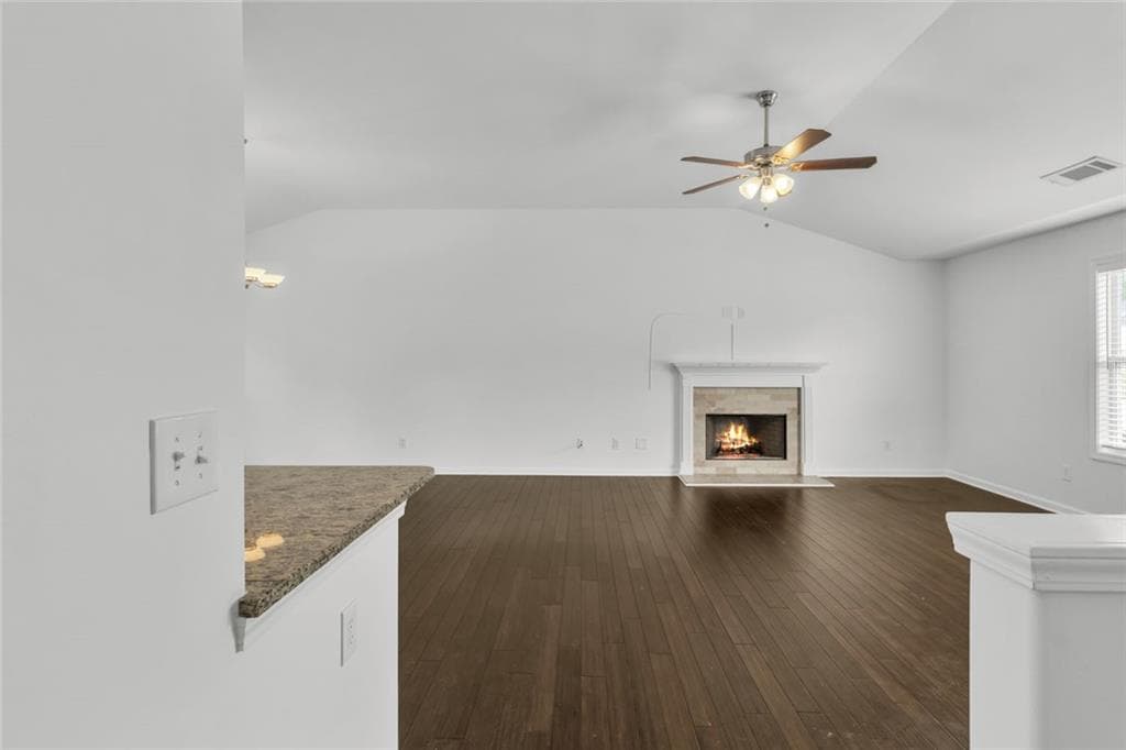 5 bedroom, 3 bathroom, 2,356 sq ft single family residence under contract at 2126 Crown Park Drive, Winder, GA 30680 — photo 7