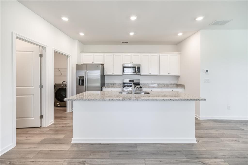 5 bedroom, 3 bathroom single family residence for rent at 49 Kestrel Drive, Braselton, GA 30517 for $2,400 a month — photo 6