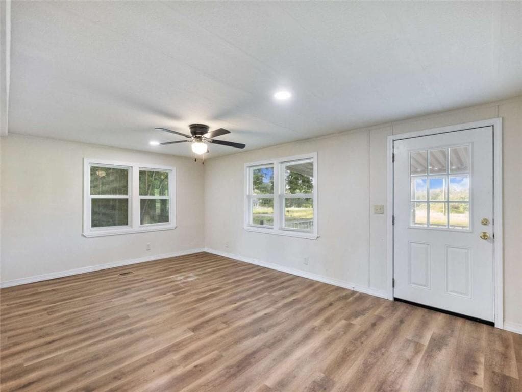 3 bedroom, 2 bathroom, 1,152 sq ft single family residence for sale at 8490 Belton Bridge Road, Lula, GA 30554 — photo 5