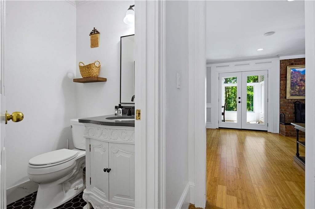 4 bedroom, 4 bathroom, 4,478 sq ft single family residence for sale at 3600 Kilpatrick Lane, Snellville, GA 30039 — photo 8