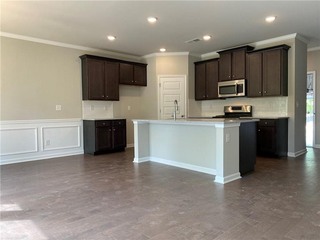 3 bedroom, 3 bathroom, 1,958 sq ft townhouse for rent at 2183 Shetley Creek Drive, Norcross, GA 30071 for $2,600 a month — photo 10