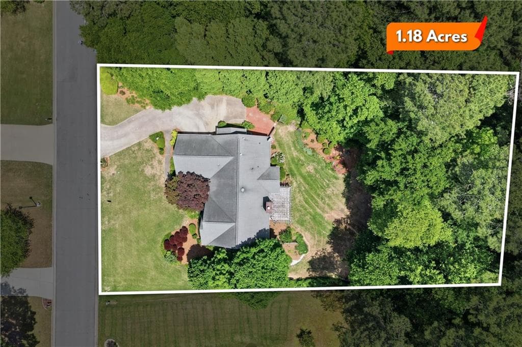 4 bedroom, 4 bathroom, 4,478 sq ft single family residence for sale at 3600 Kilpatrick Lane, Snellville, GA 30039 — photo 3