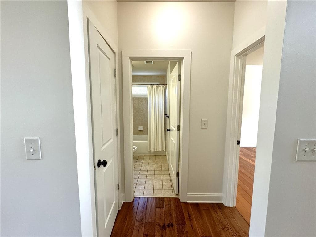5 bedroom, 4 bathroom, 3,388 sq ft single family residence for rent at 5195 Wickingham Lane, Suwanee, GA 30024 for $3,600 a month — photo 8