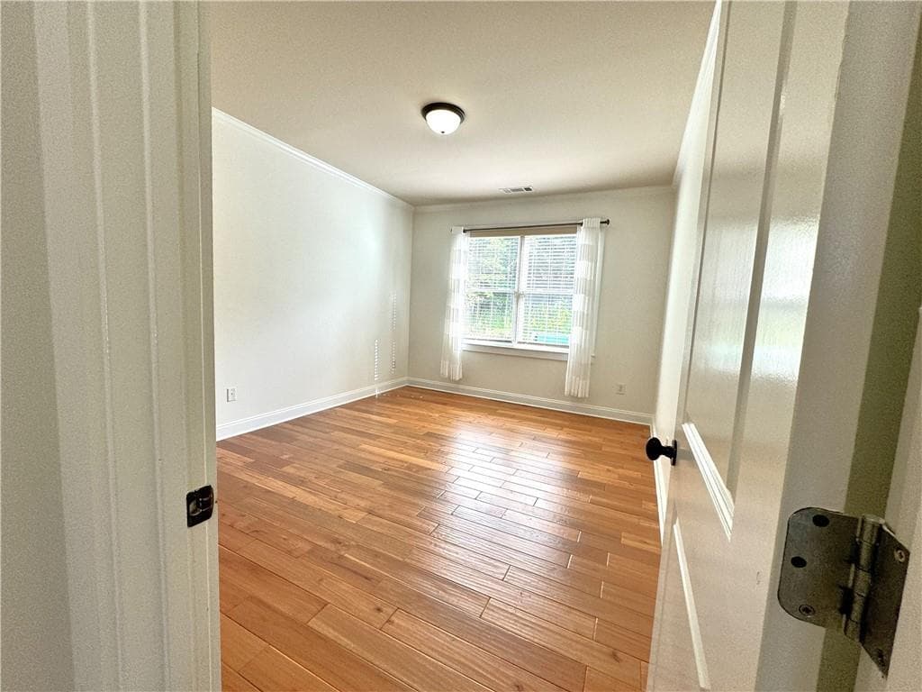 5 bedroom, 4 bathroom, 3,388 sq ft single family residence for rent at 5195 Wickingham Lane, Suwanee, GA 30024 for $3,600 a month — photo 9
