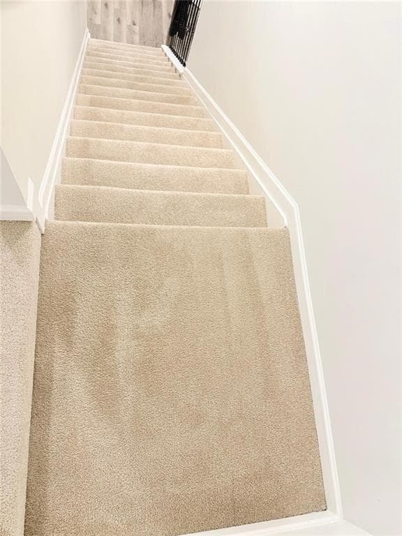 3 bedroom, 3 bathroom, 1,519 sq ft townhouse for sale at 3829 Prospect Point Drive, Oakwood, GA 30566 — photo 2