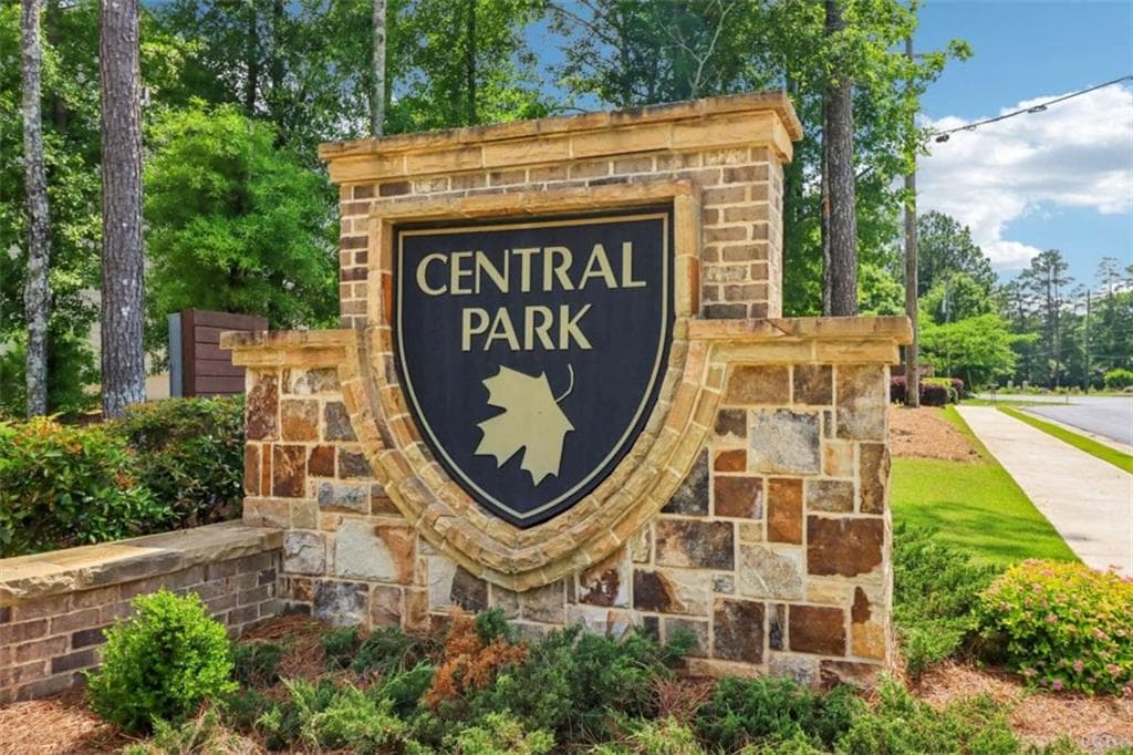 5 bedroom, 4 bathroom, 2,852 sq ft single family residence under contract at 66 Cottontail Lane, Loganville, GA 30052 — photo 2