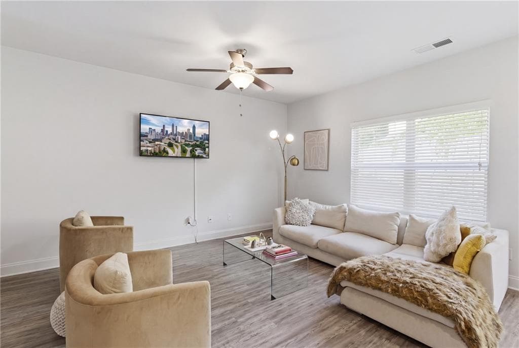 3 bedroom, 3 bathroom, 1,672 sq ft townhouse for sale at 7035 Fringe Flower Drive 8, Austell, GA 30168 — photo 4