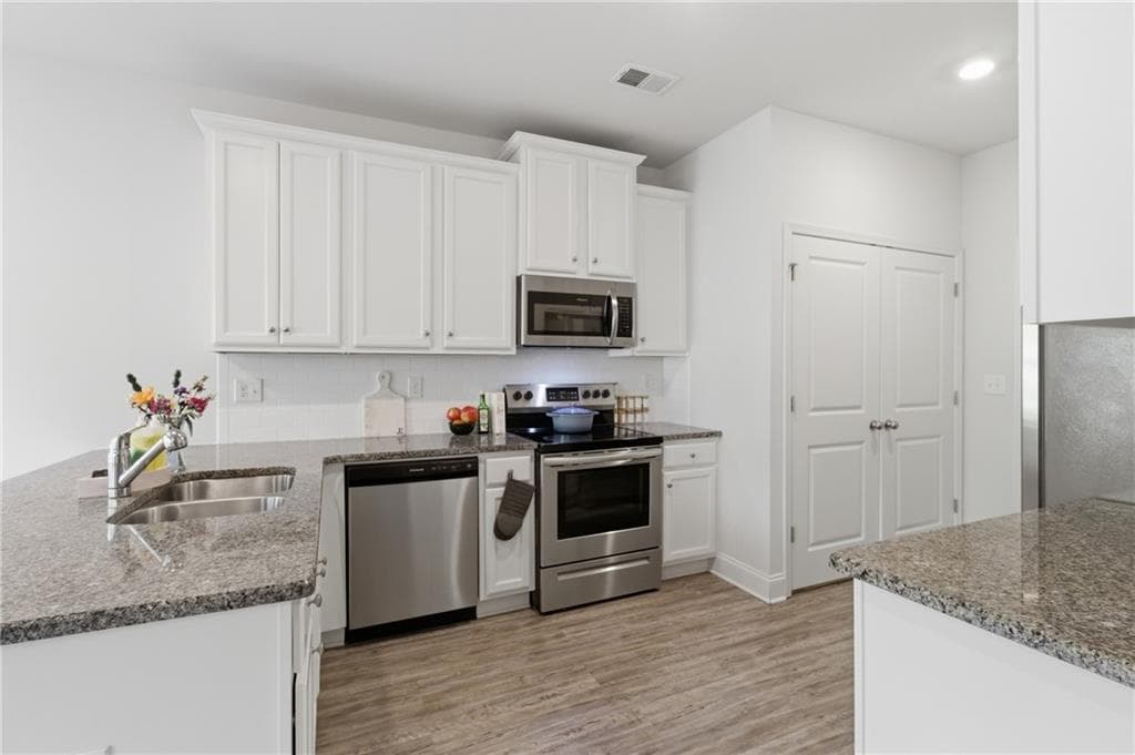 3 bedroom, 3 bathroom, 1,672 sq ft townhouse for sale at 7035 Fringe Flower Drive 8, Austell, GA 30168 — photo 8