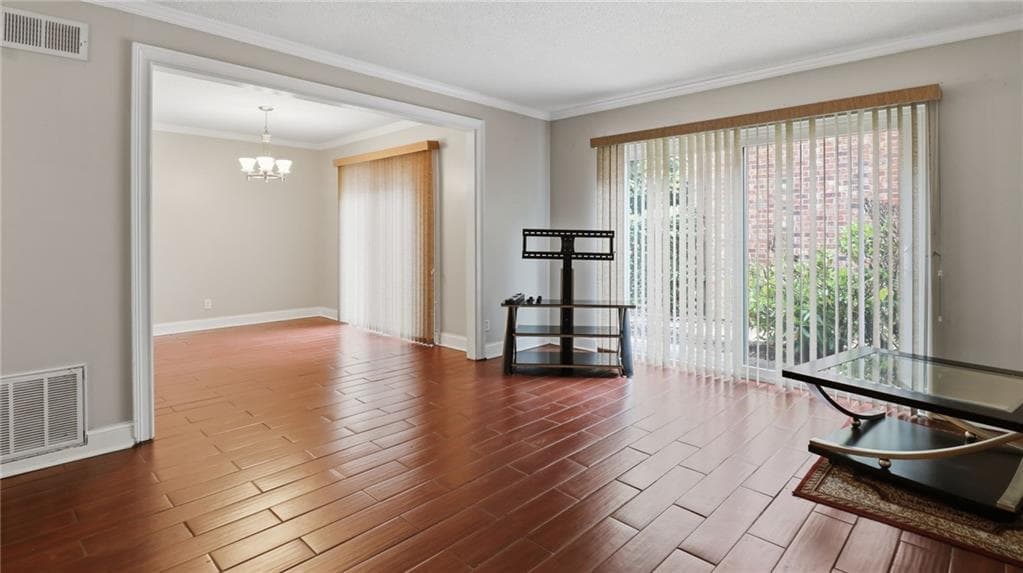 2 bedroom, 2 bathroom, 1,150 sq ft condominium for sale at 2252 Pernoshal Court, Atlanta, GA 30338 — photo 6