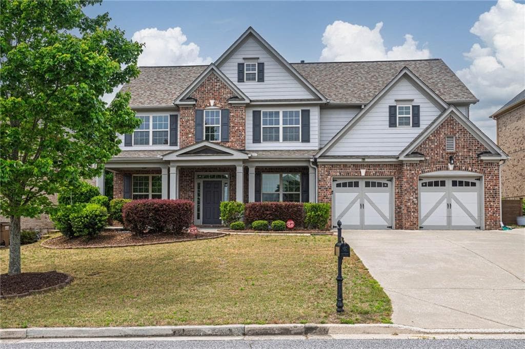 5 bedroom, 4 bathroom, 2,738 sq ft single family residence for sale at 4405 Heathcliff Way, Cumming, GA 30041 — photo 4