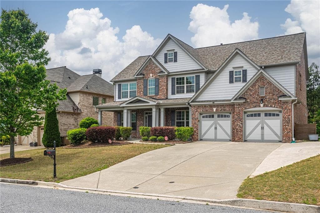 5 bedroom, 4 bathroom, 2,738 sq ft single family residence for sale at 4405 Heathcliff Way, Cumming, GA 30041 — photo 5