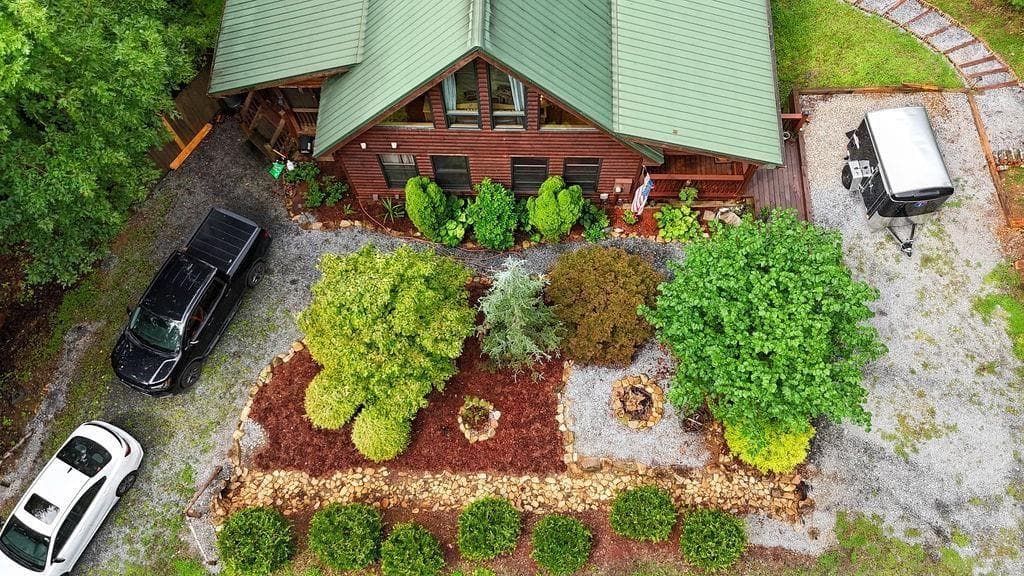 2 bedroom, 3 bathroom, 2,228 sq ft single family residence for sale at 85 Hunter Drive, Talking Rock, GA 30175 — photo 7