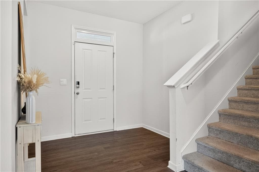4 bedroom, 3 bathroom, 2,176 sq ft single family residence for sale at 401 Hughes Lane, Pendergrass, GA 30567 — photo 4