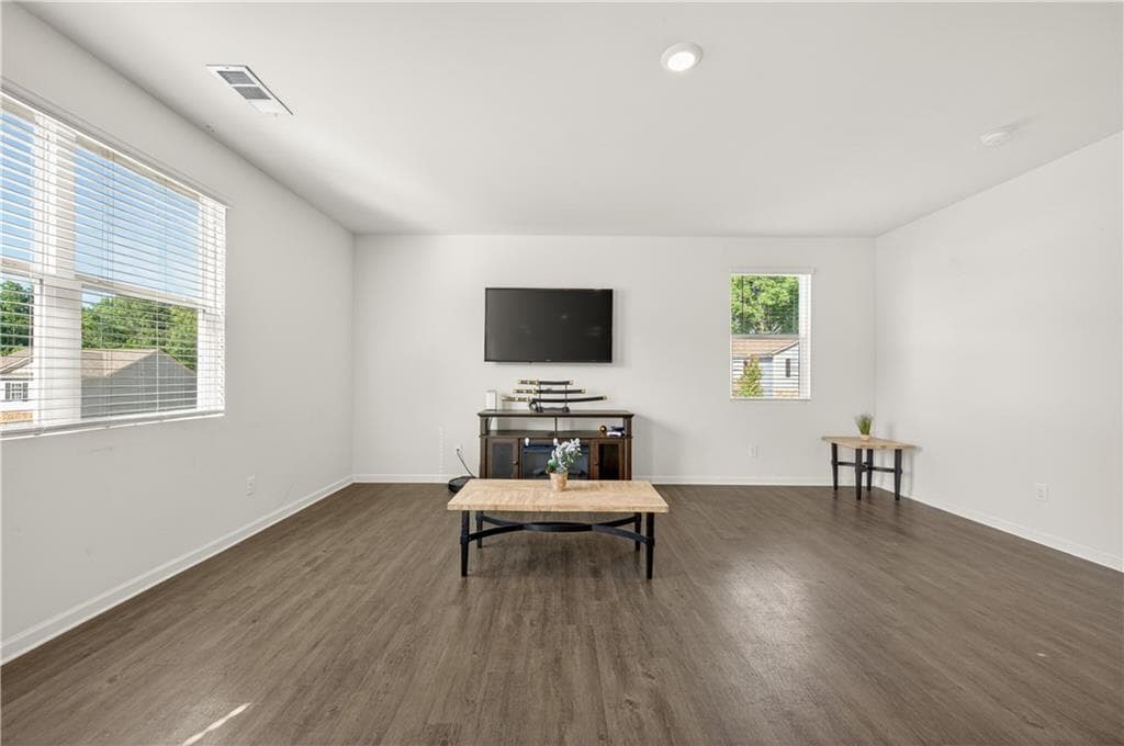 4 bedroom, 3 bathroom, 2,176 sq ft single family residence for sale at 401 Hughes Lane, Pendergrass, GA 30567 — photo 6