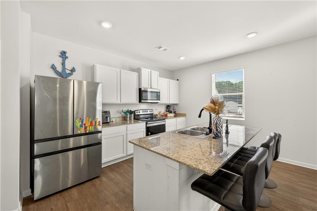 4 bedroom, 3 bathroom, 2,176 sq ft single family residence for sale at 401 Hughes Lane, Pendergrass, GA 30567 — photo 10