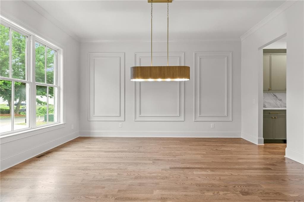 6 bedroom, 6 bathroom, 4,879 sq ft single family residence for sale at 29 E Park Street, Buford, GA 30518 — photo 10