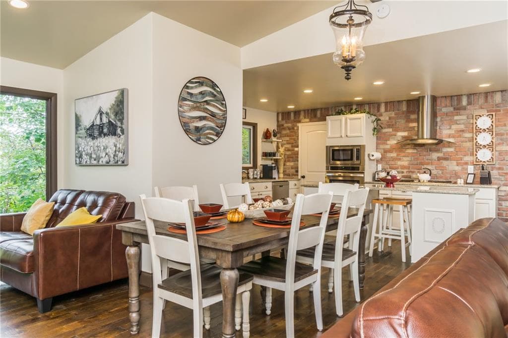 4 bedroom, 3 bathroom, 2,126 sq ft single family residence under contract at 136 Bob Edwards Drive, Dahlonega, GA 30533 — photo 9