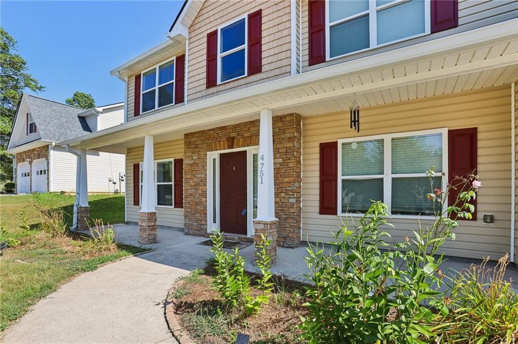 5 bedroom, 3 bathroom, 3,257 sq ft single family residence for sale at 4751 Crinklepoint Court, Douglasville, GA 30134 — photo 2