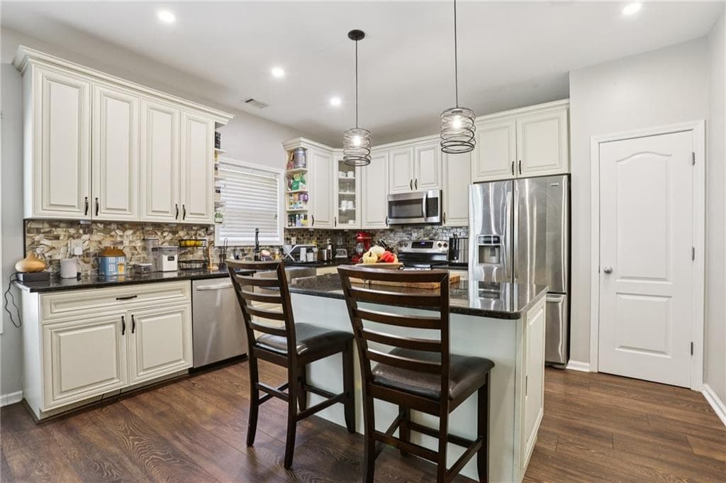 5 bedroom, 3 bathroom, 3,257 sq ft single family residence for sale at 4751 Crinklepoint Court, Douglasville, GA 30134 — photo 8