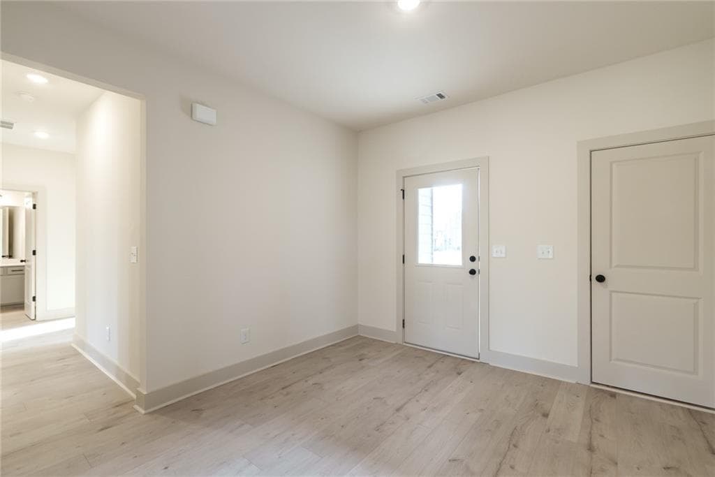 3 bedroom, 3 bathroom, 1,800 sq ft single family residence for sale at 205 Squirrel Run, Good Hope, GA 30641 — photo 6