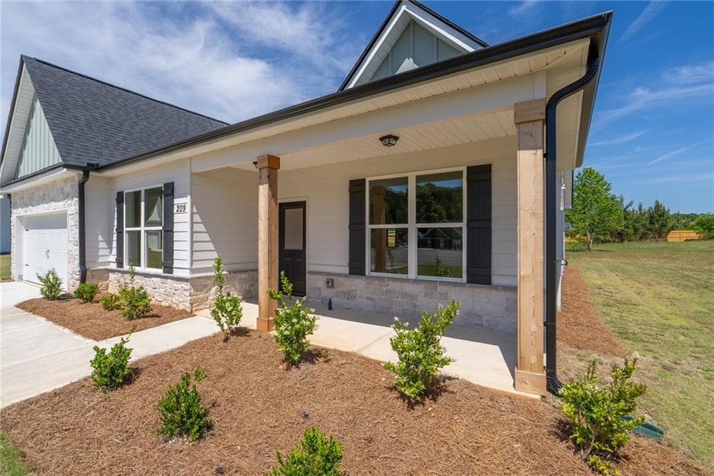 4 bedroom, 3 bathroom, 2,240 sq ft single family residence for sale at 209 Squirrel Run, Good Hope, GA 30641 — photo 4