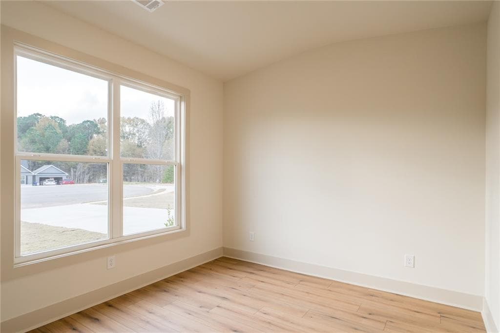 4 bedroom, 3 bathroom, 2,240 sq ft single family residence for sale at 209 Squirrel Run, Good Hope, GA 30641 — photo 6