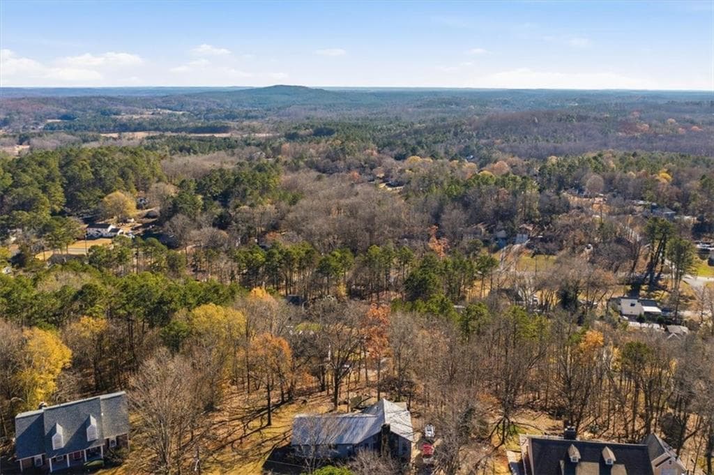 5 bedroom, 3 bathroom, 2,464 sq ft single family residence under contract at 9 Downing Street, Rome, GA 30161 — photo 3