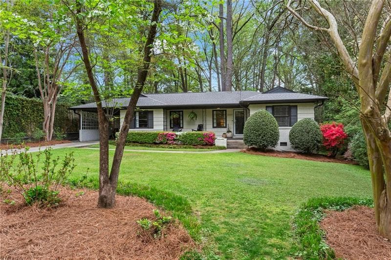 2 bedroom, 1 bathroom, 1,350 sq ft single family residence sold at 2333 Ferndale Drive, Atlanta, GA 30030