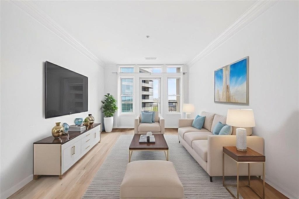 1 bedroom, 1 bathroom, 793 sq ft condominium sold at 3334 Peachtree Road 905, Atlanta, GA 30326