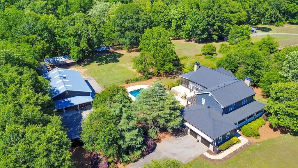 6 bedroom, 7 bathroom, 6,618 sq ft single family residence for sale at 528 Old Alabama Road, Cartersville, GA 30120 — photo 2