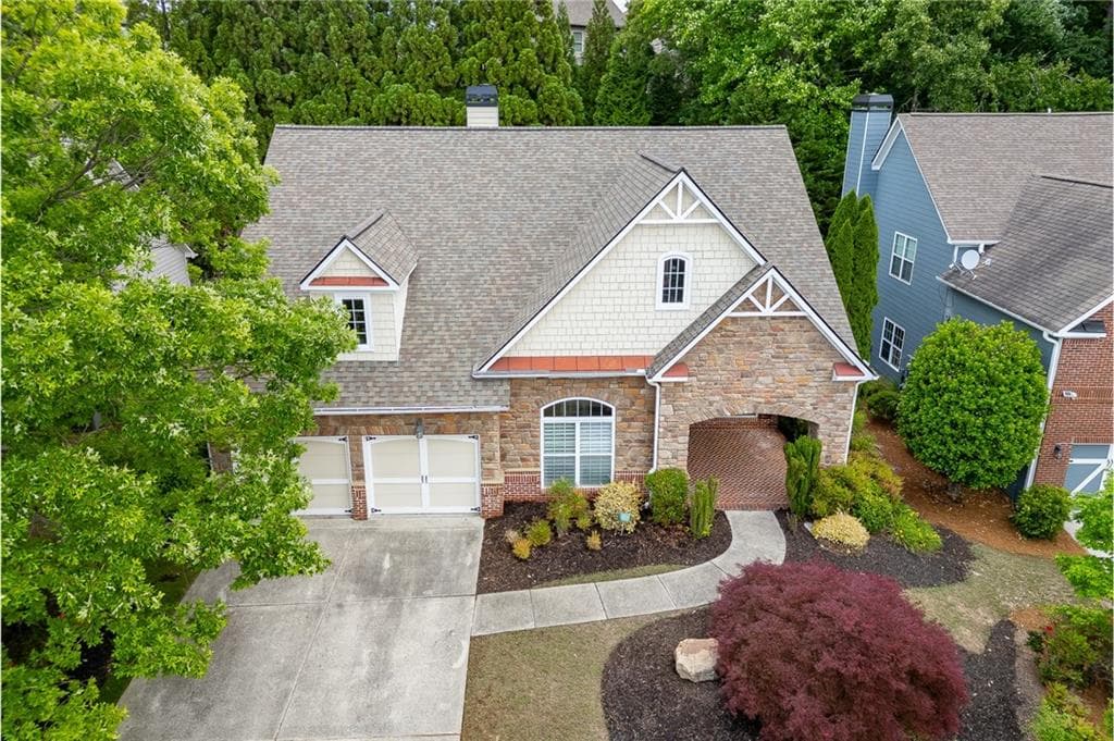 3 bedroom, 3 bathroom, 3,278 sq ft single family residence for sale at 7042 Tree House Way, Flowery Branch, GA 30542 — photo 3