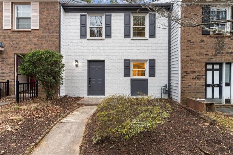 2 bedroom, 3 bathroom, 1,280 sq ft single family residence for rent at 1777 Twin Brooks Drive, Marietta, GA 30067 for $2,300 a month — photo 1 of 32